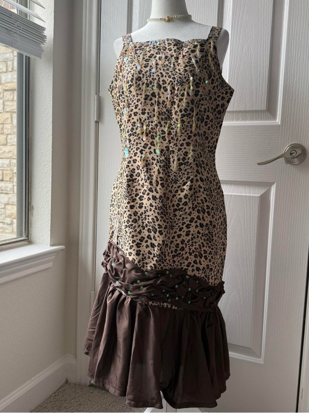 Como Black Leopard Print Sleeveless Dress with Brown Accents